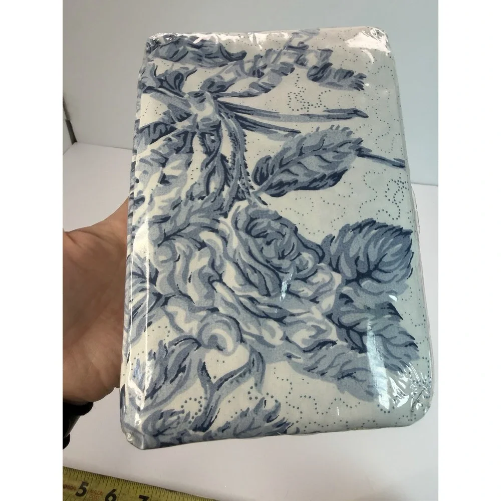 West Point Pepperell 4 - King Size Pillowcases Combed Cotton Whit Blue Floral